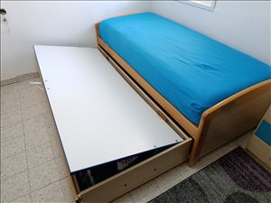  מיטה נפתחת +ארגז מצעים 