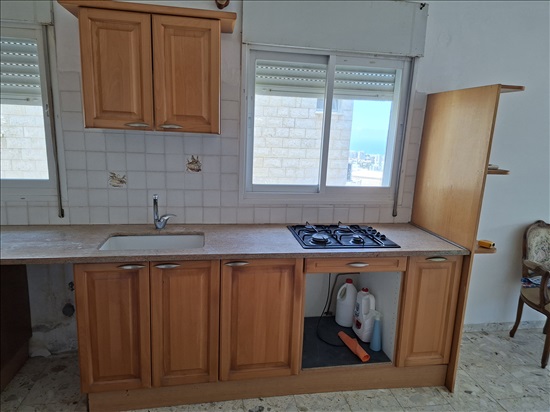 תמונה 2 ,מטבח מעץ מלא כולל שיש כיריים למכירה בחיפה ריהוט  מטבחים