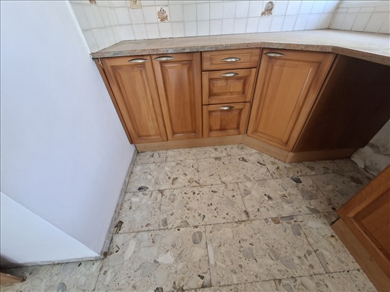 תמונה 7 ,מטבח מעץ מלא כולל שיש כיריים למכירה בחיפה ריהוט  מטבחים