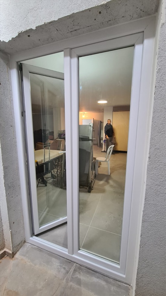 תמונה 6 ,קו ייצור מלא לחלונות ודלתות PV למכירה בראש העין כלי עבודה  כלים תעשייתים