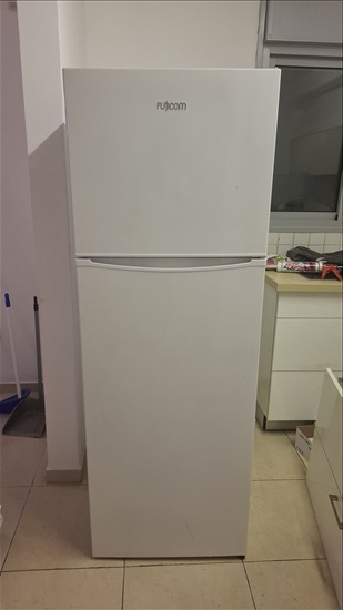 תמונה 1 ,מקרר עם קבלות עבד שנה בלבד למכירה בראשון לציון מוצרי חשמל  מקרר