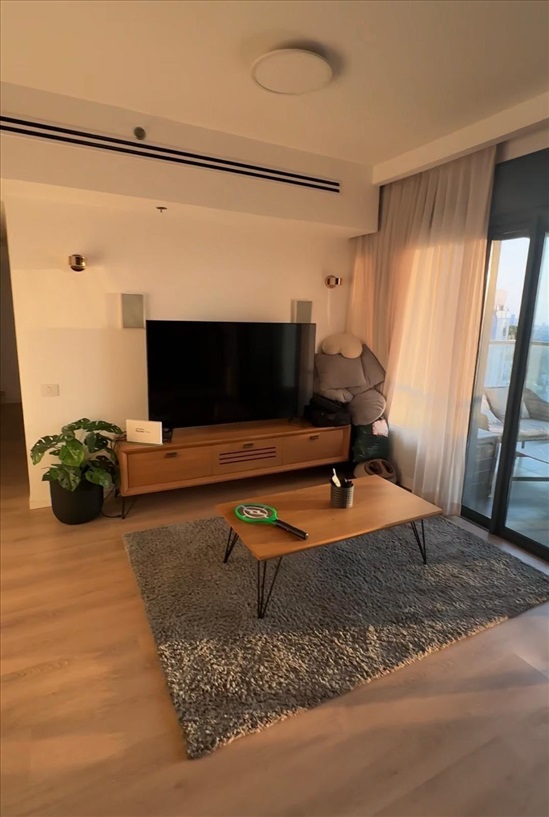 תמונה 4 ,שולחן וקונסולה למכירה בתל אביב ריהוט  מזנון