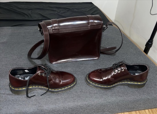 תמונה 3 ,נעליים + תיק תואם Dr. Martens למכירה בחיפה ביגוד ואביזרים  נעליים