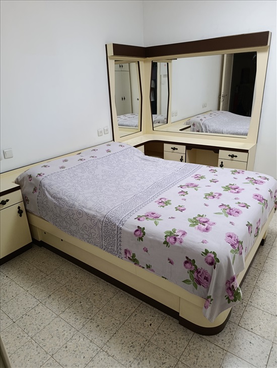 תמונה 5 ,חדר שינה זוגי + שידה  למכירה בלוד ריהוט  חדרי שינה