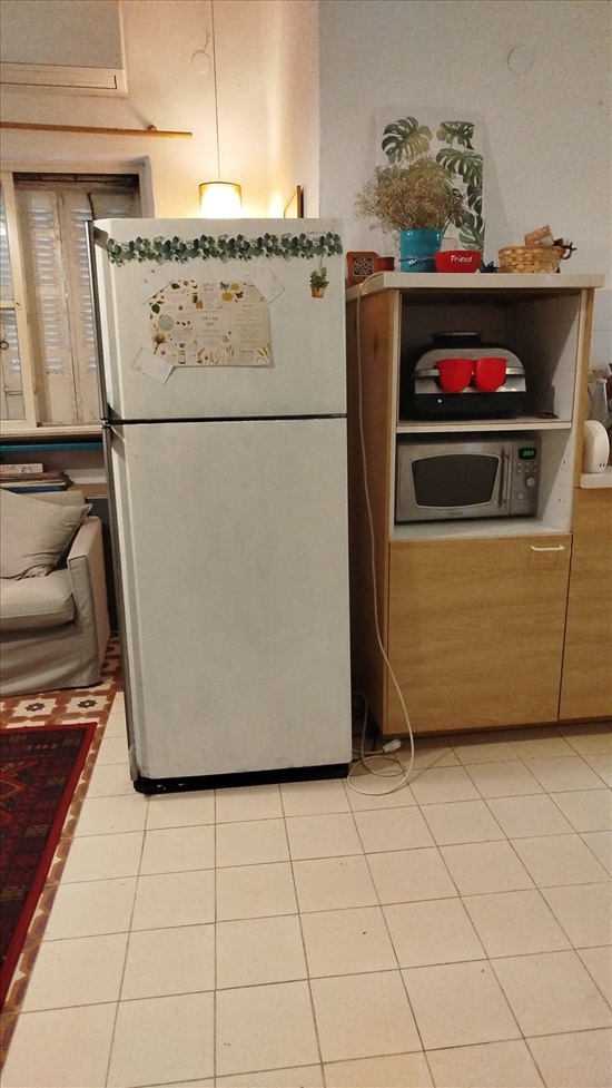 תמונה 2 ,מקרר שארפ 2 דלתות , מקפיא עליו למכירה בירושלים מוצרי חשמל  מקפיא