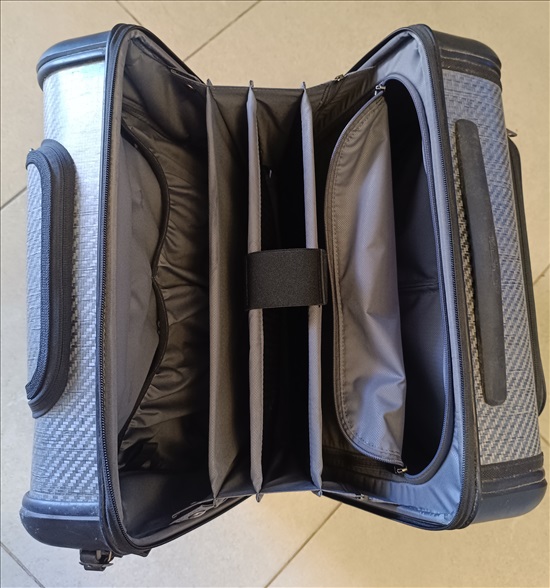 תמונה 9 ,מזוודת פרימיום TUMI למכירה בהרצליה למטייל ולמתגייס  מזוודות ותיקים
