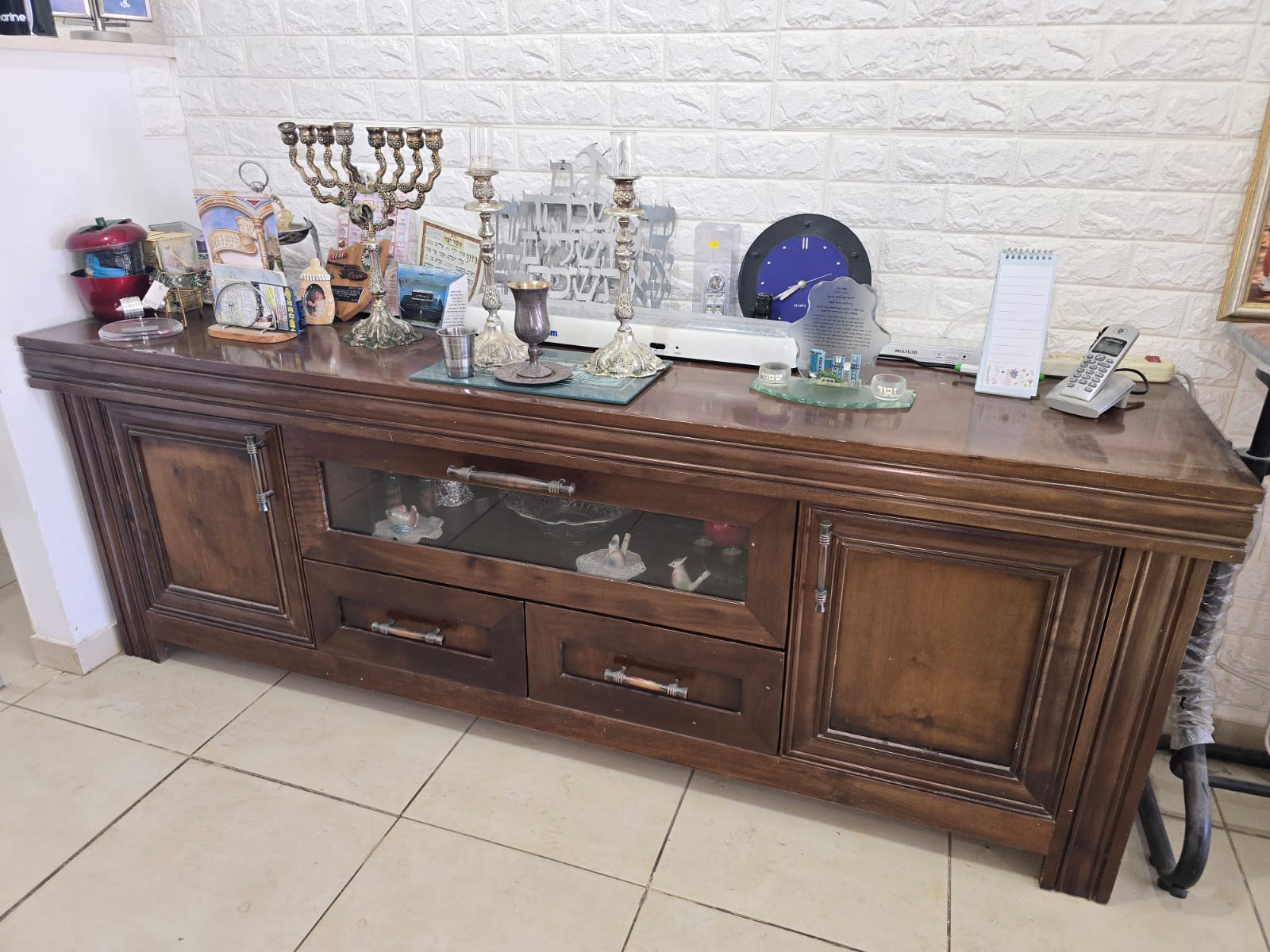תמונה 4, מזנון טלוויזיה  למכירה באלעד | ריהוט  מזנון/ ויטרינה