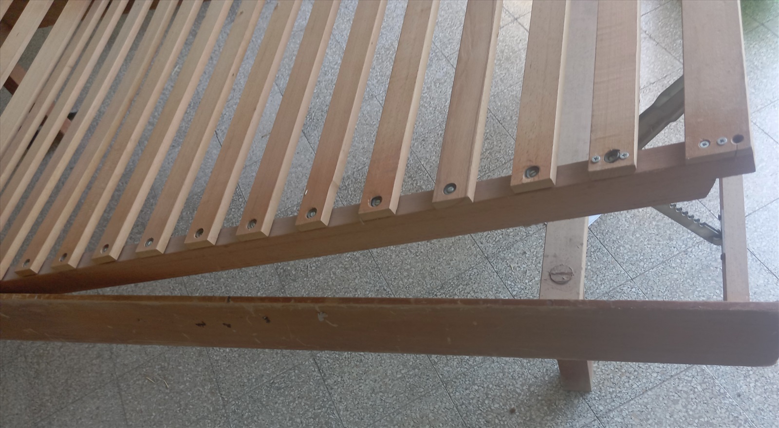 תמונה 2, בסיס מיטה מתכוונן מעץ איכותי למכירה בחיפה | ריהוט  מיטות