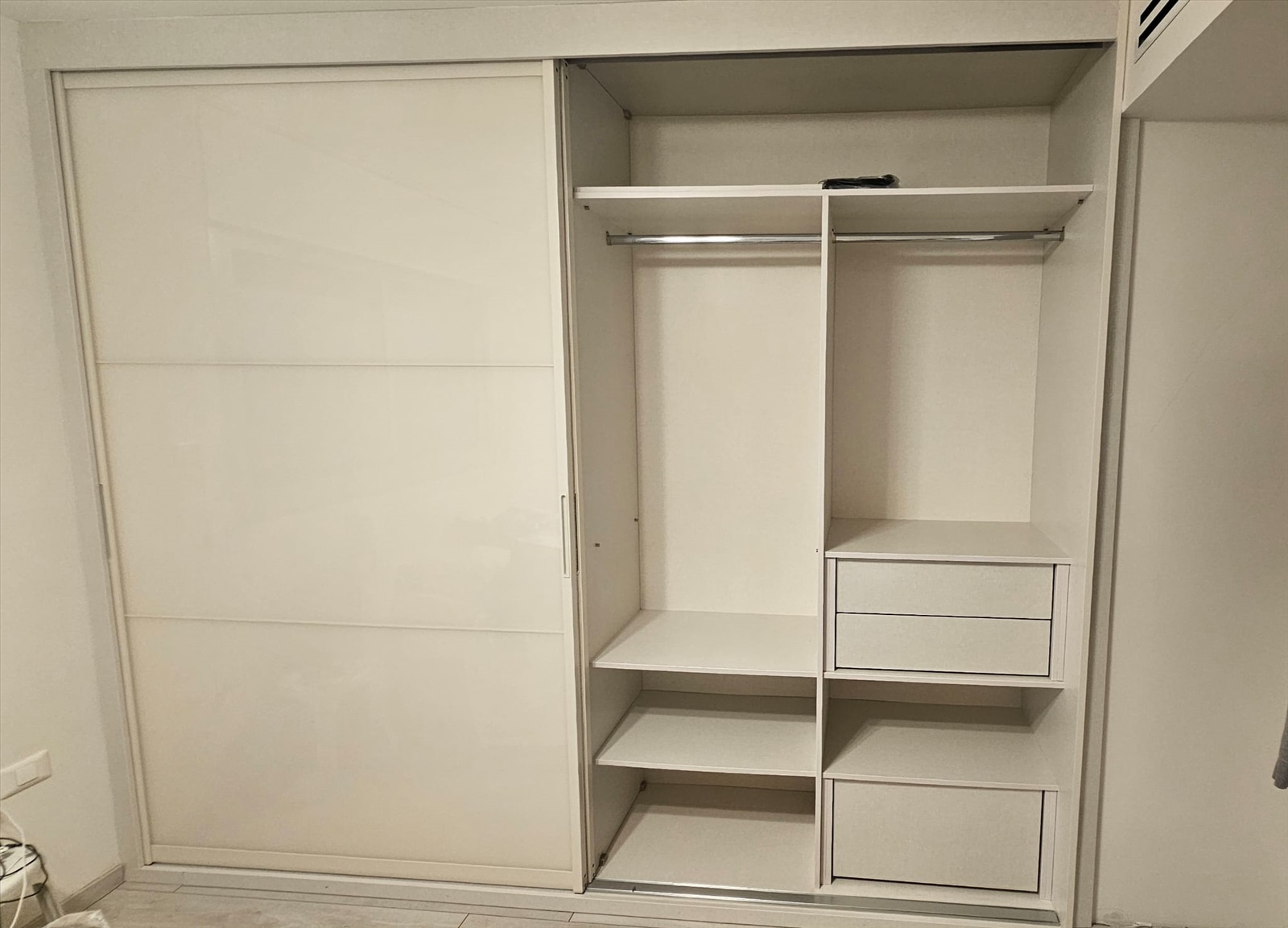 תמונה 4, ארון הזזה 2 דלתות של אידאל למכירה ברחובות | ריהוט  ארונות