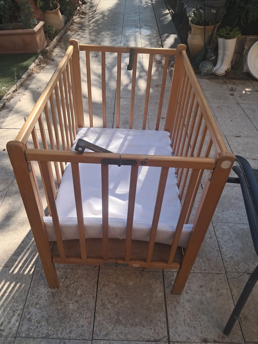 תמונה 1, לול עץ.עם מזרן  למכירה בלוד | לתינוק ולילד  מיטות ולולים