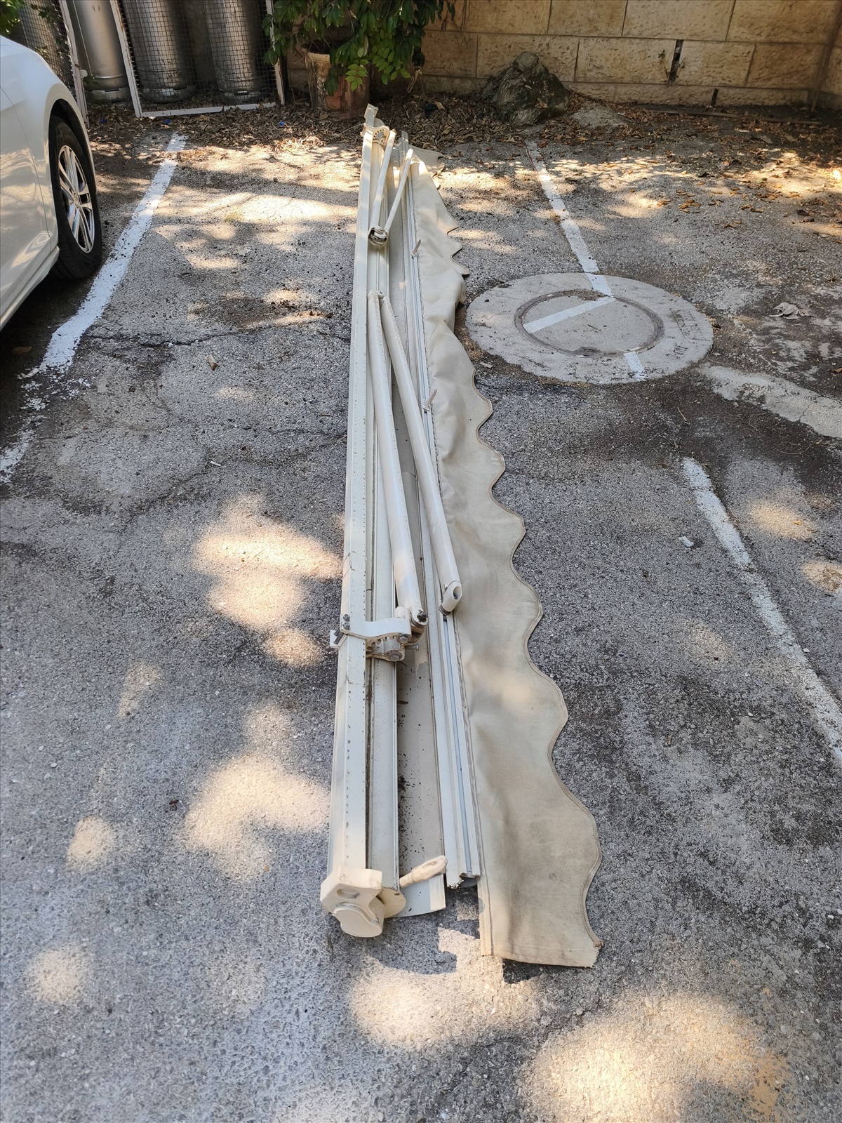 תמונה 1, סוכך זרועות אלומיניום לא חדש למכירה בירושלים | לגינה  סוכות
