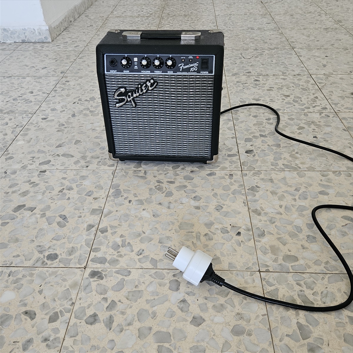 תמונה 1, מגבר Squier Frontman 10G למכירה בחדרה | כלי נגינה  מגבר