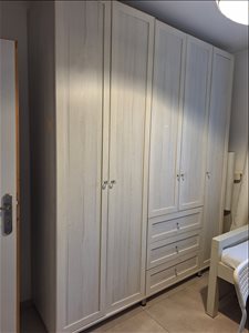 ארון בגדים 