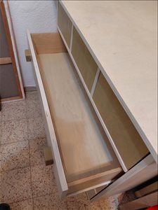 שידה/ החתלה מעץ מלא 