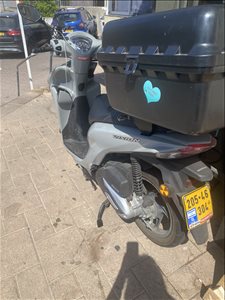 אופנוע משלוחים 