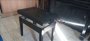 פסנתר עומד KAWAI 