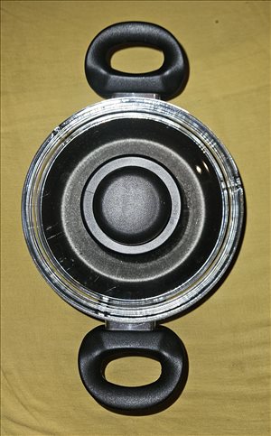 מחבת נון סטיק וסיר קטן עם מכסה 