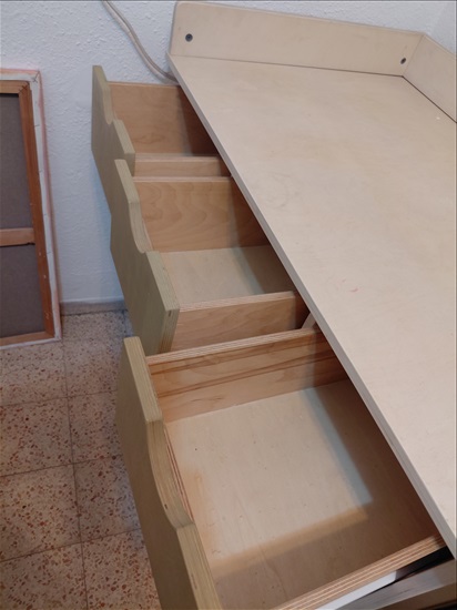 תמונה 2 ,שידה/ החתלה מעץ מלא למכירה ברמת גן ריהוט  שידות