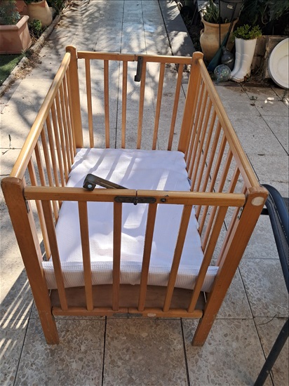 תמונה 2 ,לול עץ.עם מזרן  למכירה בלוד לתינוק ולילד  מיטות ולולים