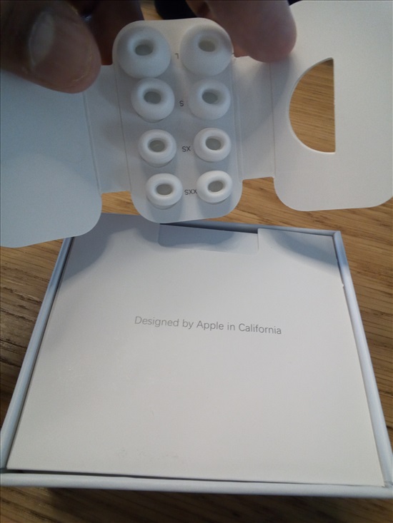 תמונה 1 ,AirPods pro 3 למכירה באשקלון מוצרי Apple  אחר