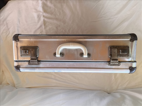 תמונה 1 ,מזוודת פח. למכירה בפתח תקווה אספנות  מזוודות וקופסאות