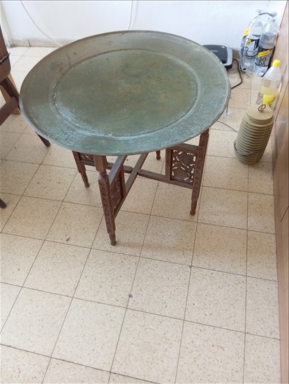 תמונה 1 ,שולחן מגש מרוקאי וינטג' עם מגש למכירה בחיפה אספנות  ענתיקות