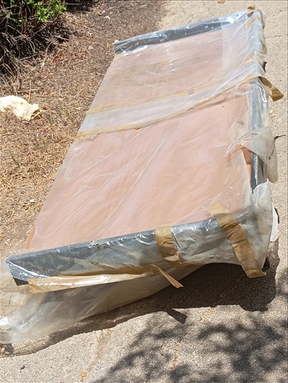 תמונה 1 ,מיטה יהודית שמורה, עטופה בנילו למכירה בחיפה ריהוט  מיטות