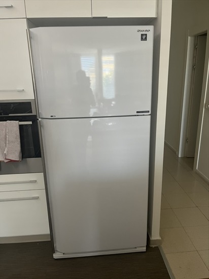 תמונה 1 ,מקרר שארפ לבן כמעט חדש באחריות למכירה בתל אביב מוצרי חשמל  מקרר