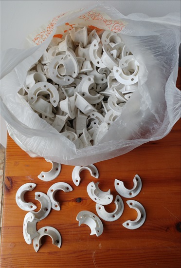תמונה 2 ,מחזיקי מוט לקולבים למכירה בהרצליה ריהוט  אחר