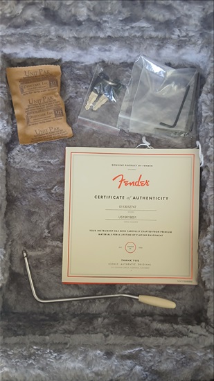 תמונה 8 ,Fender Strat Corona California למכירה בפתח תקווה כלי נגינה  גיטרה חשמלית