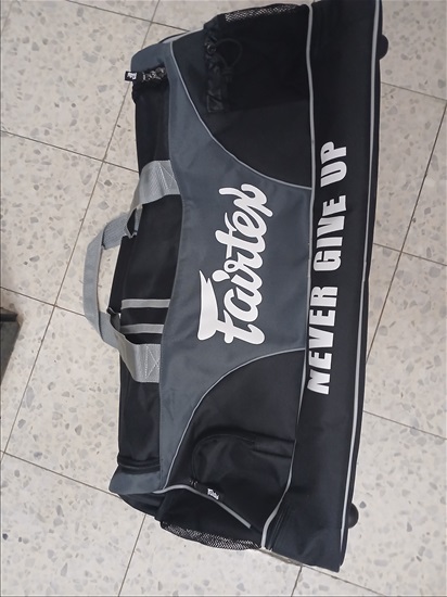 תמונה 1 ,תיק וחולצה של fairtex  למכירה בירושלים ציוד ספורט  אומנויות לחימה