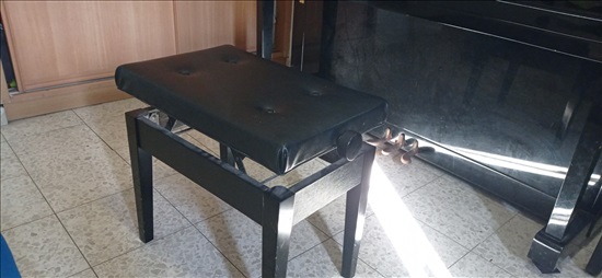 תמונה 1 ,פסנתר עומד KAWAI למכירה בחולון כלי נגינה  פסנתר