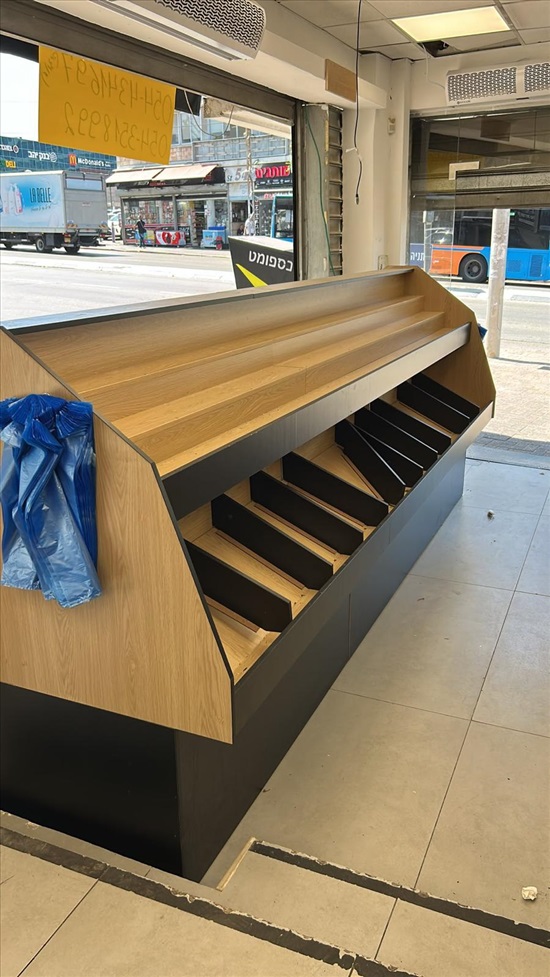 תמונה 1 ,בסטות לחנות פירות ירקות למכירה בנתניה ריהוט  מדפים