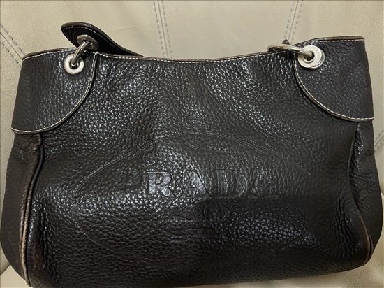 תמונה 6 ,תיק של PRADA בצבע חום כהה למכירה בחיפה ביגוד ואביזרים  תיקים