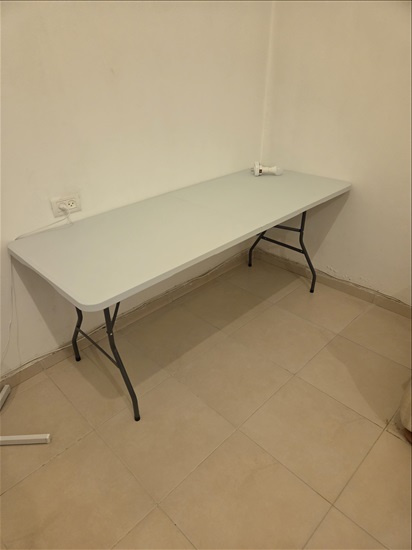 תמונה 4 ,שולחן פלסטיק  למכירה בהרצליה ריהוט  שולחנות