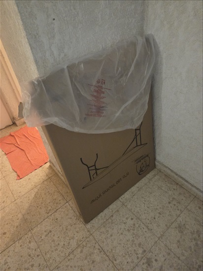 תמונה 5 ,שולחן פלסטיק  למכירה בהרצליה ריהוט  שולחנות
