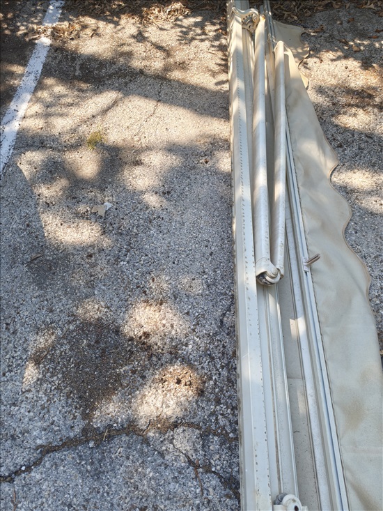 תמונה 2 ,סוכך זרועות אלומיניום לא חדש למכירה בירושלים לגינה  סוכות