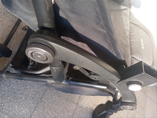 תמונה 5 ,עגלת תינוק מגנט, טיולון קומפקט למכירה בחיפה לתינוק ולילד  עגלות ועגלות טיול