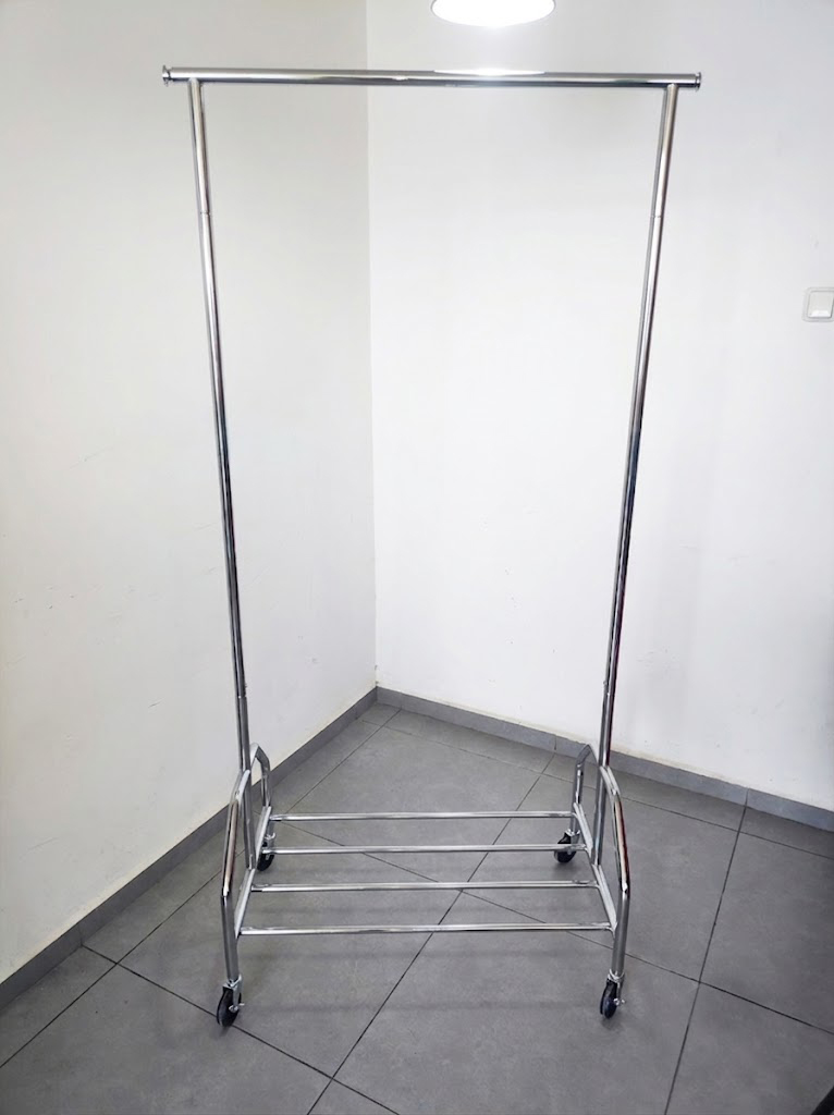 תמונה 1, סטנד בגדים נייד מנירוסטה למכירה בחיפה | ציוד לעסקים  אחר