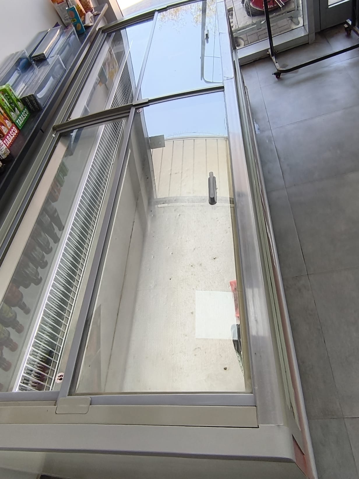 תמונה 4, מקפיא אמבטיה למכירה בערד | ציוד לעסקים  מקפיא