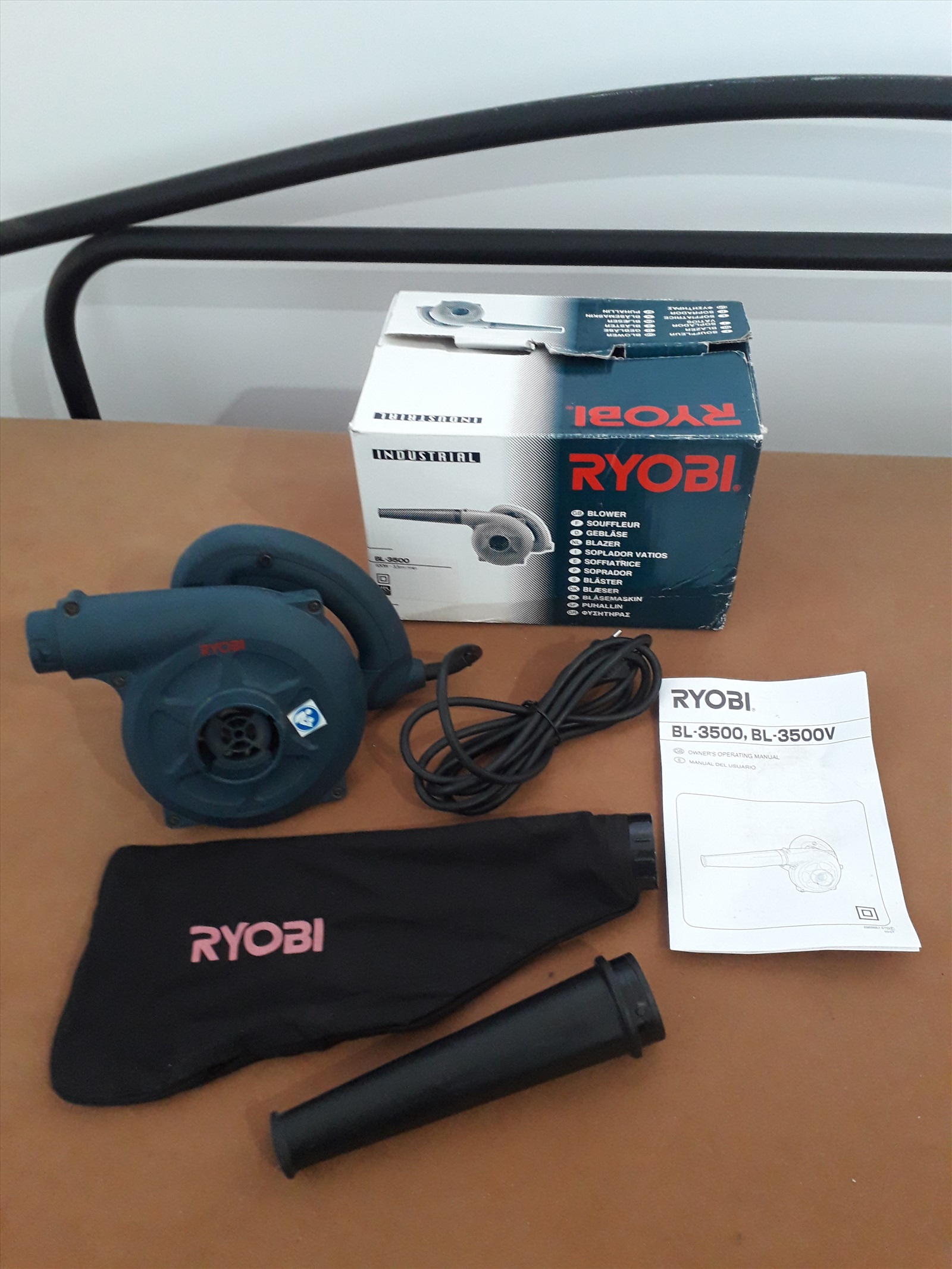 תמונה 1, מפוח/שואב חשמלי Ryobi BL-3500 למכירה בנתניה | כלי עבודה  אחר
