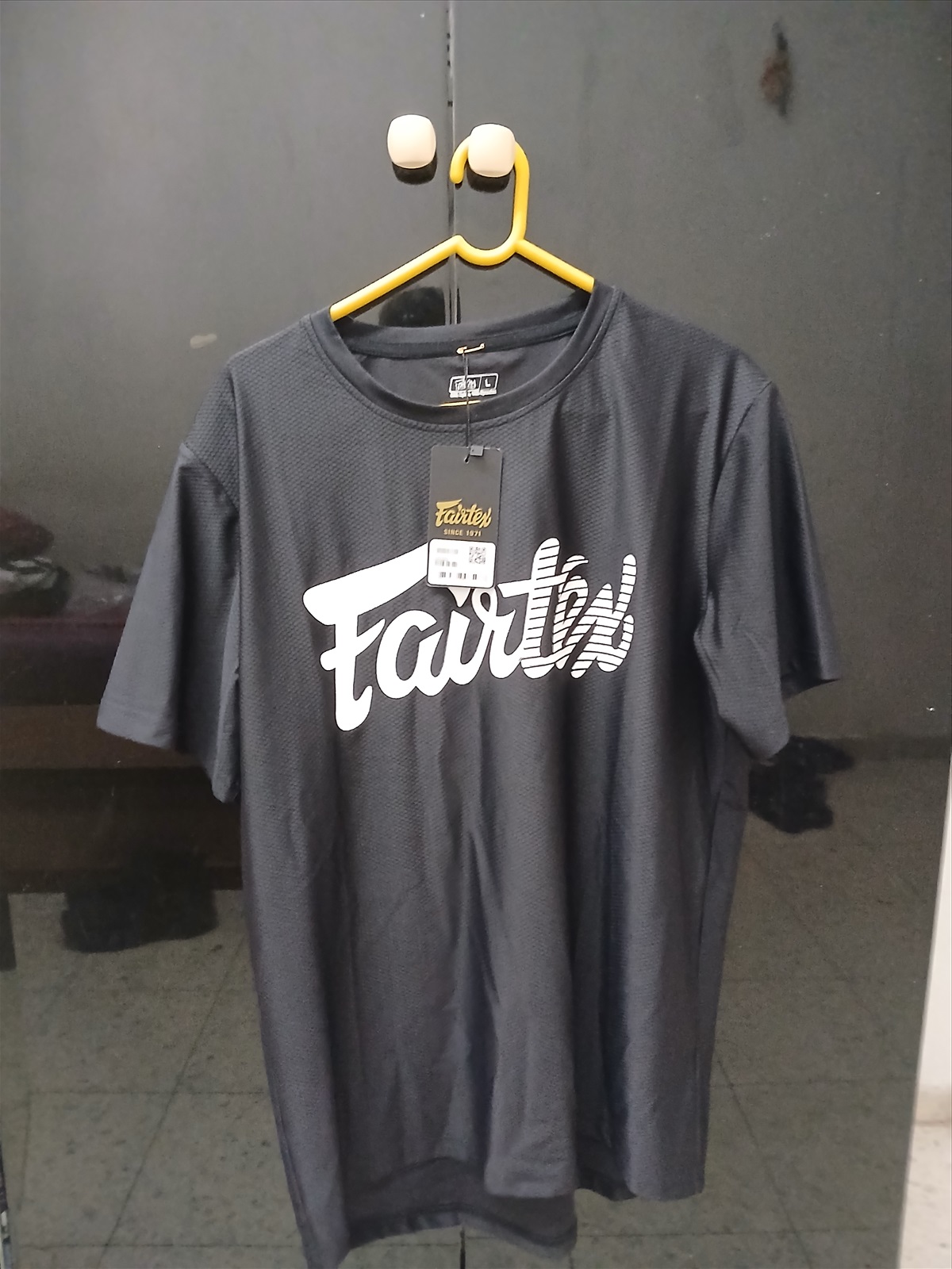 תמונה 4, תיק וחולצה של fairtex  למכירה בירושלים | ציוד ספורט  אומנויות לחימה