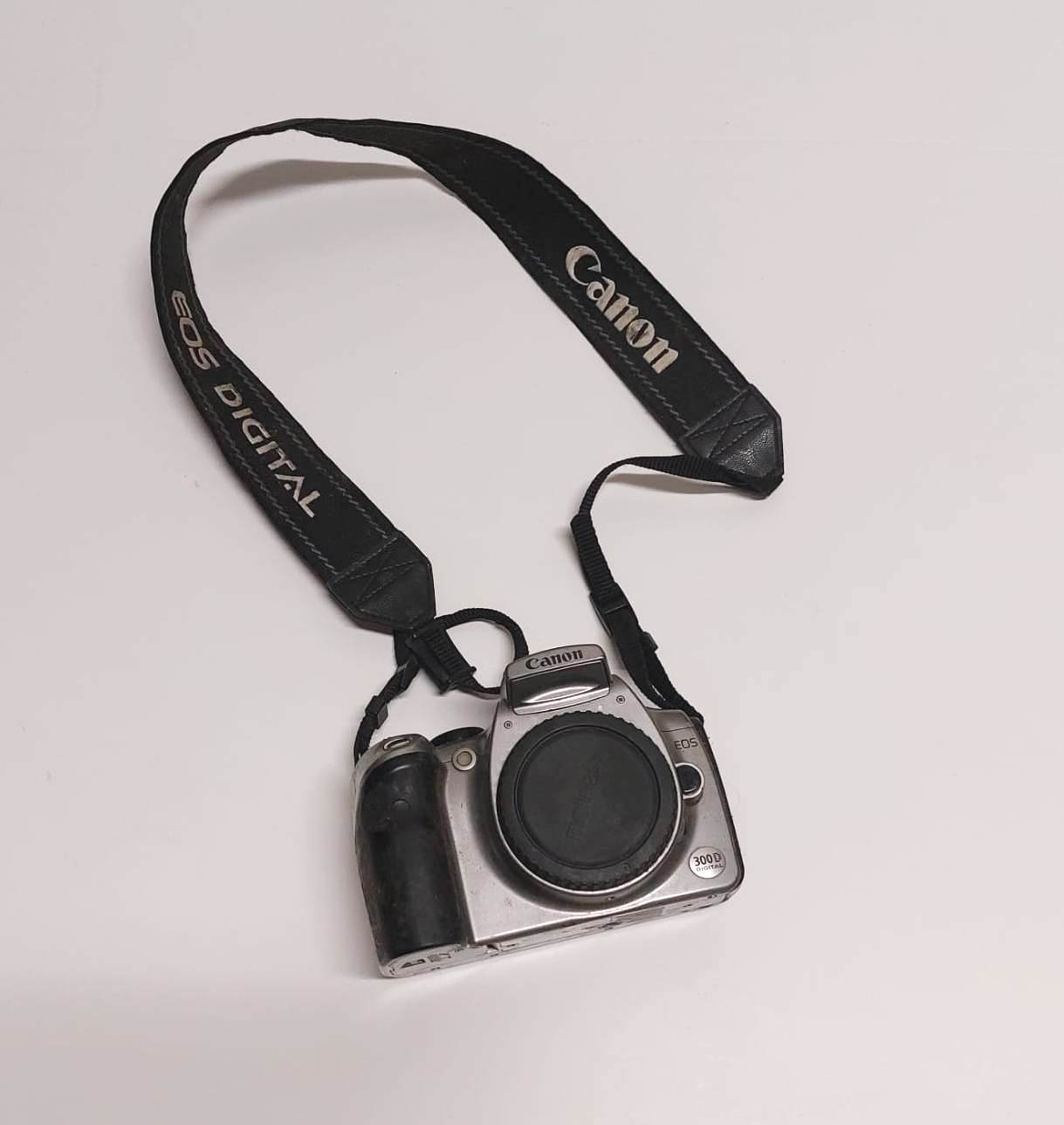 תמונה 3, מצלמה דיגיטלית Canon EOS 300D למכירה בהוד השרון | אספנות  מצלמות
