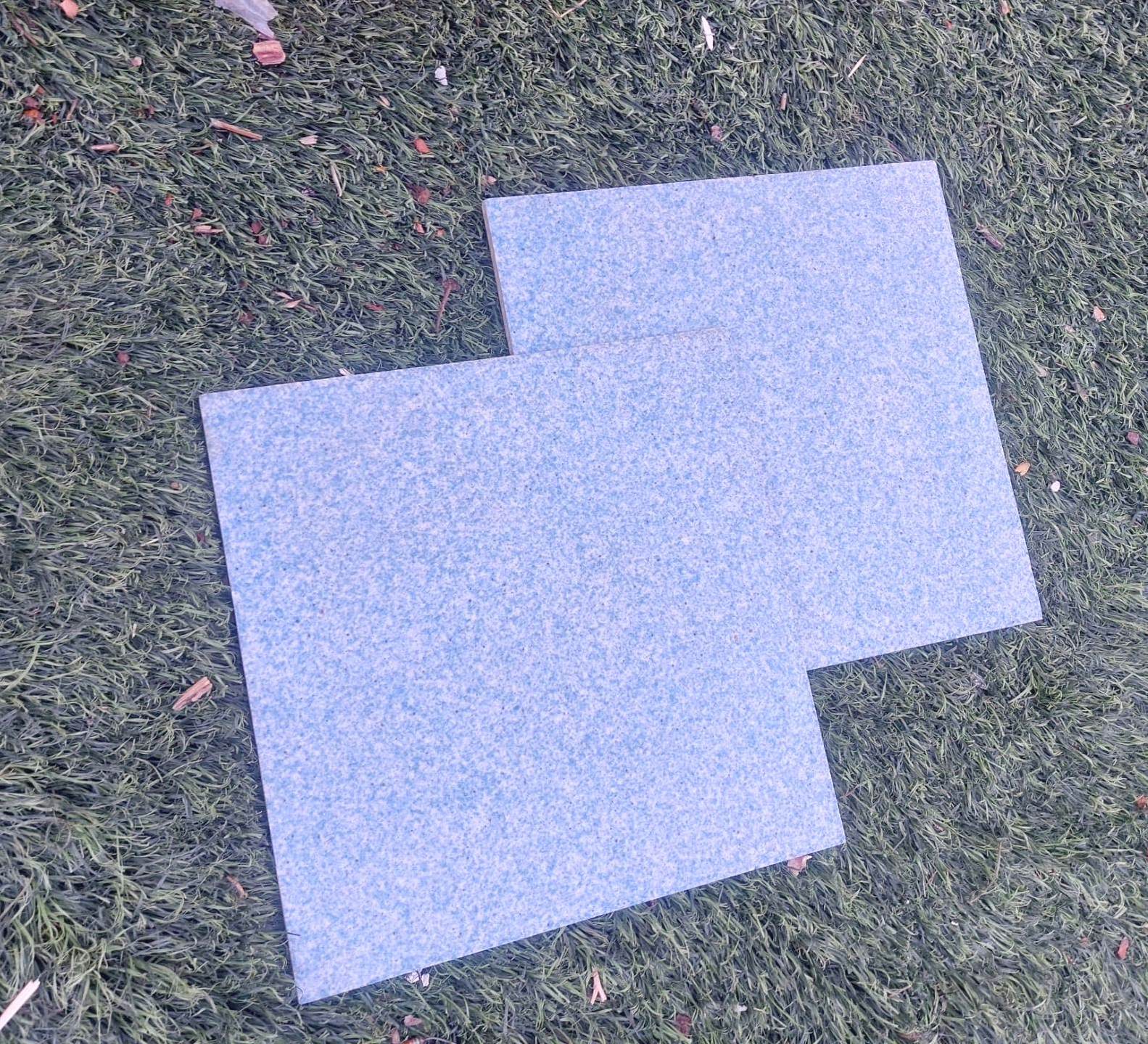 תמונה 2, שני אריחים מחוספסים 20X20 סמ  למכירה בהוד השרון | לבית  ריצוף וחיפוי