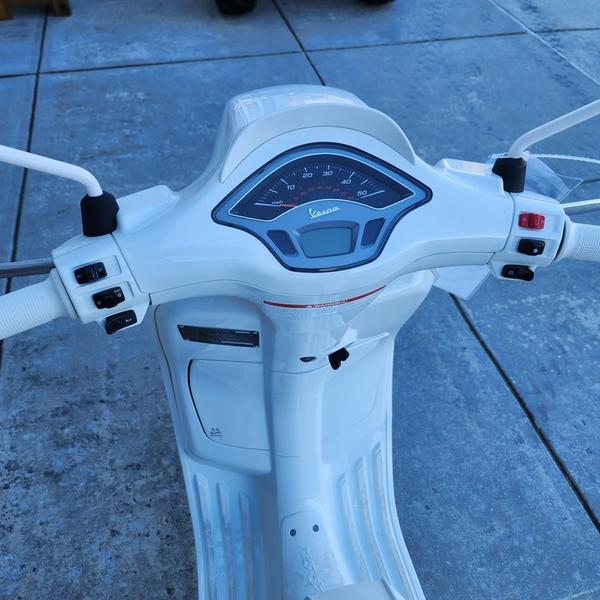 תמונה 4, 2023 Vespa Sprint 50 Justin Bi למכירה בShlomo Ibn Gabirol St 158 | קור...