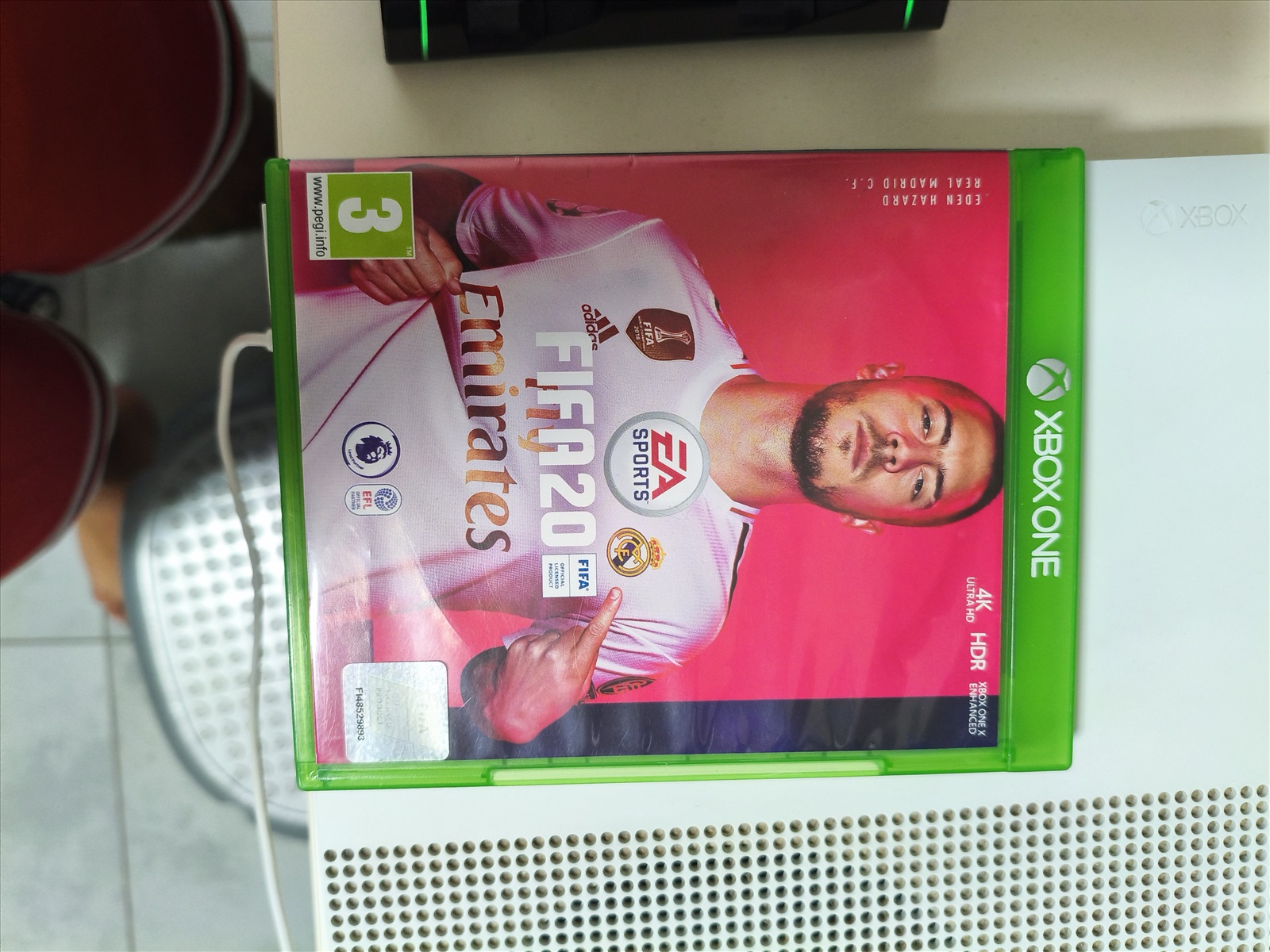 תמונה 2,  Xbox One S 1TB שמור כחדש! למכירה ברמלה | משחקים וקונסולות  XBox ONE