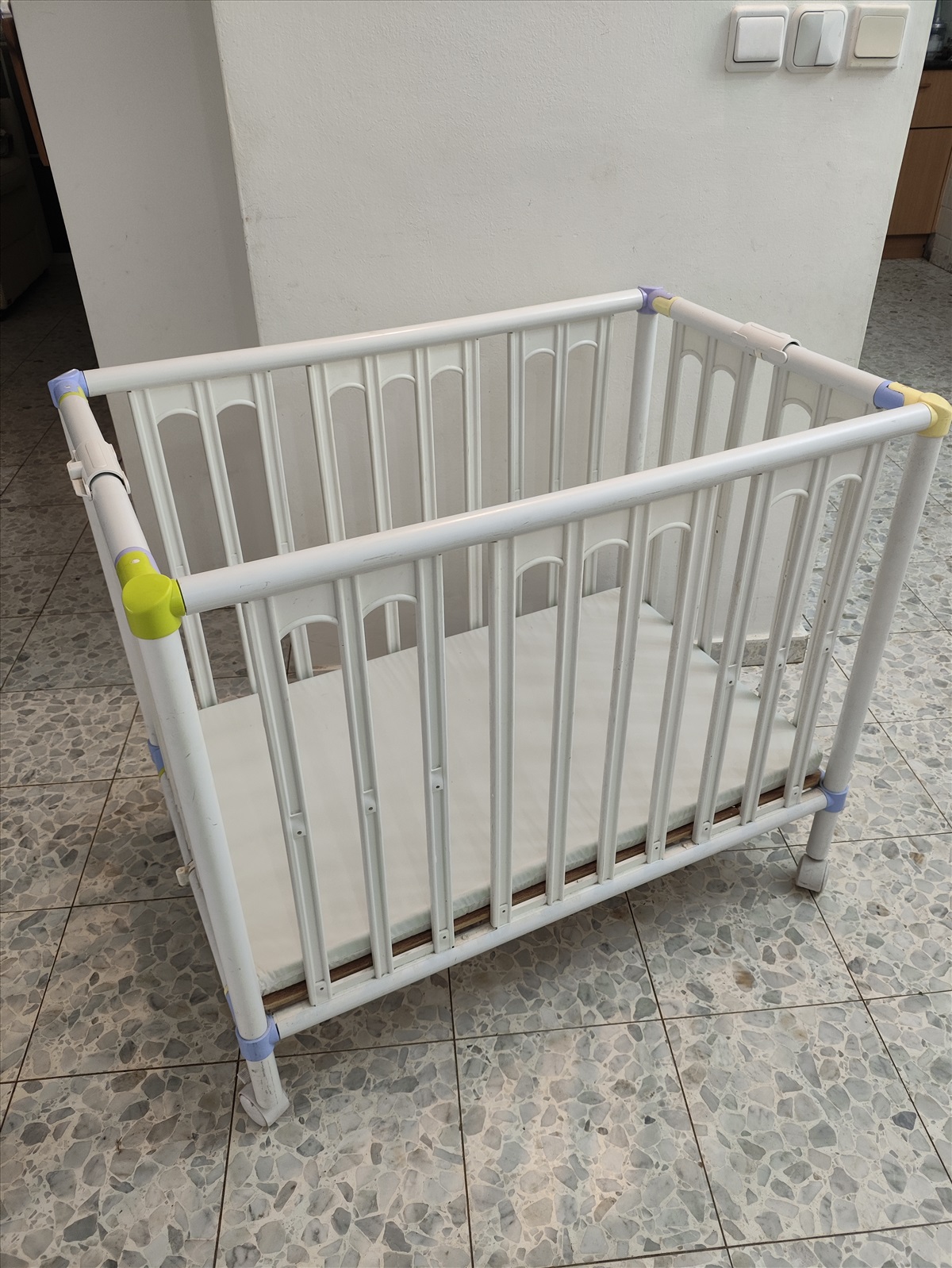 תמונה 1, לול עריסה כחדש מושלם למכירה בפתחיה | לתינוק ולילד  מיטות ולולים