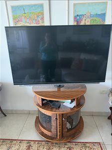 ארונית / שידה על גלגלים  