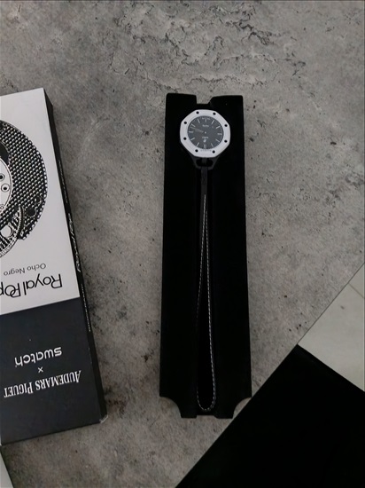 תמונה 3 ,שעון Ap x Swatch royal Pop למכירה בקרית ביאליק תכשיטים  שעונים