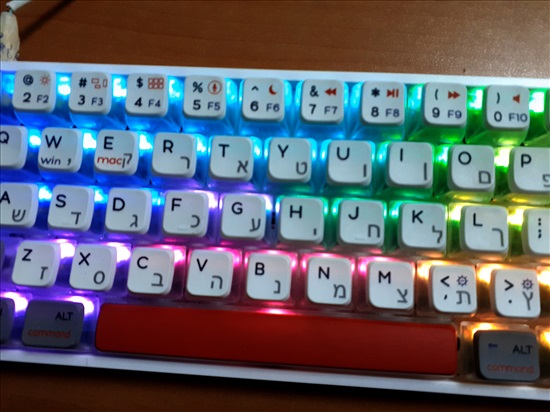 תמונה 6 ,מקלדת מכנית SKYLOONG GK61 RGB למכירה בעכו מחשבים וציוד נלווה  אביזרים